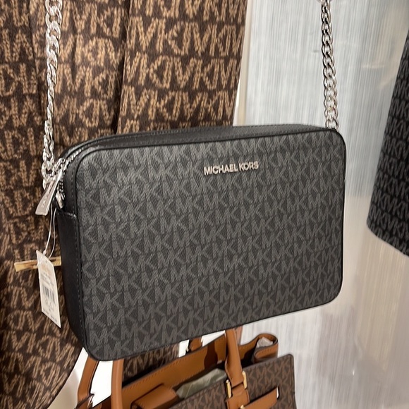 Michael Kors Jet Set Item Large East West Zip Crossbody Black Signature - Picture 8 of 17